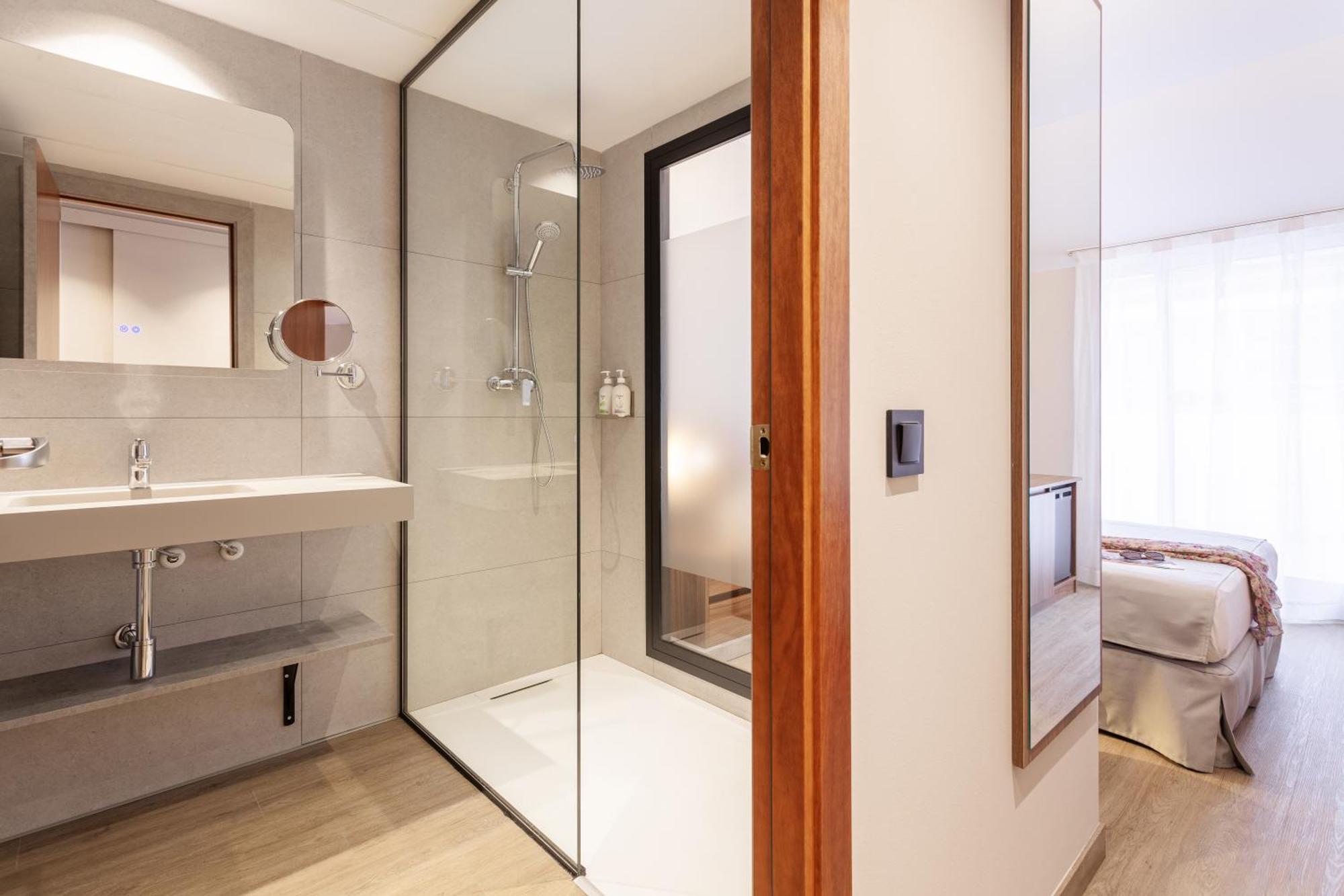 Dwo Sirius - Adults Only 4*